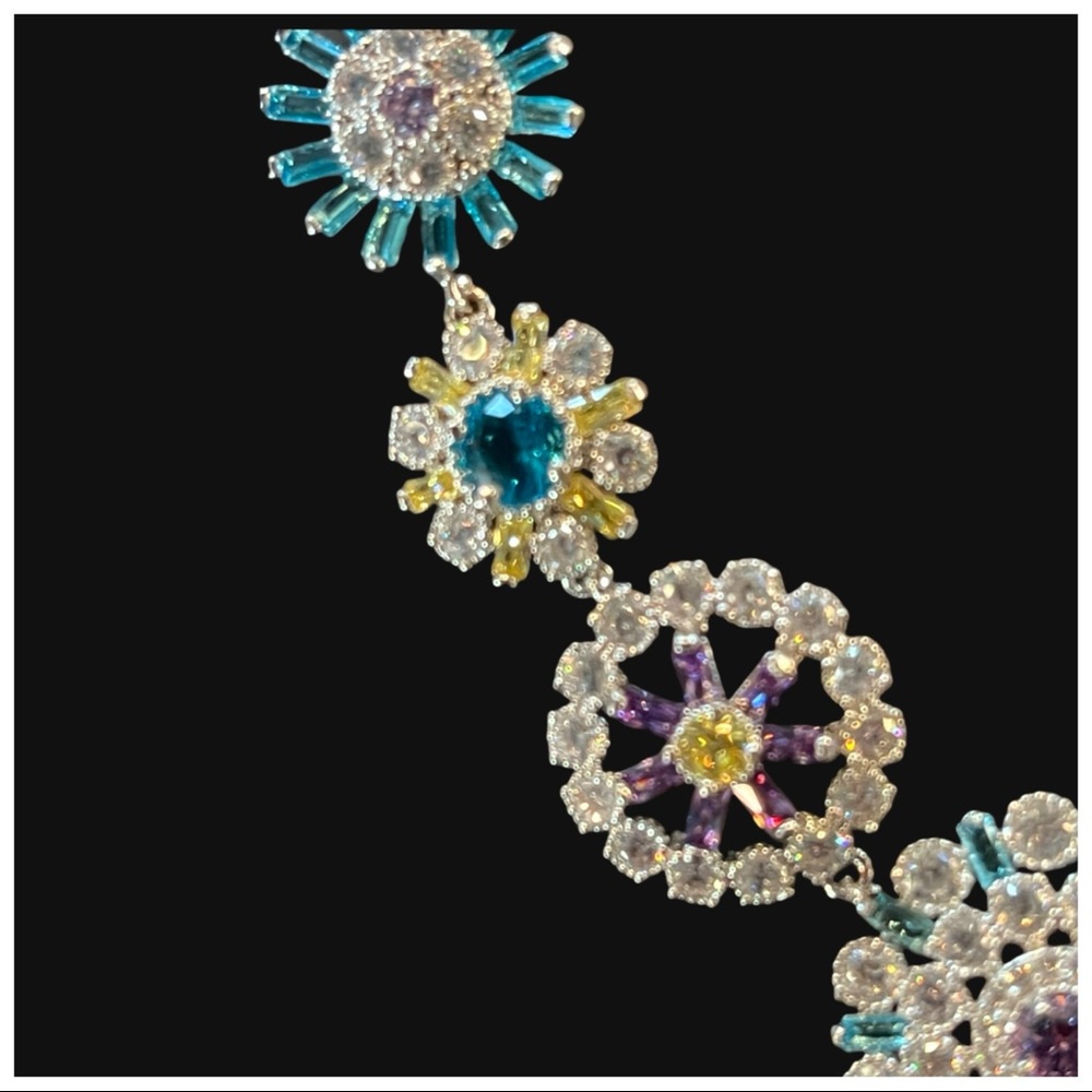 Swarovski Crystals The Iza Spectacular Colorful Necklace - Picture 8 of 12